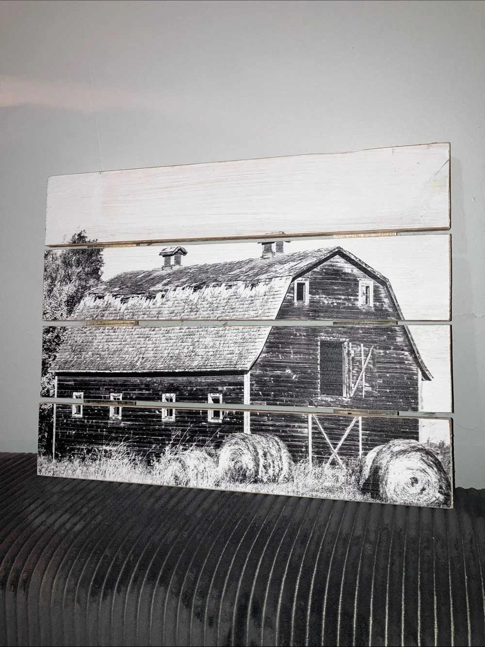 Black and White Farmhouse Barn Pallet Wall Art